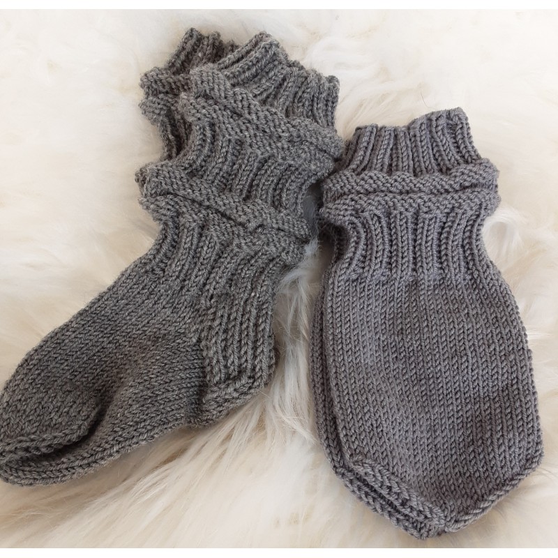 Lapaset ja sukat setti vauvalle 3185