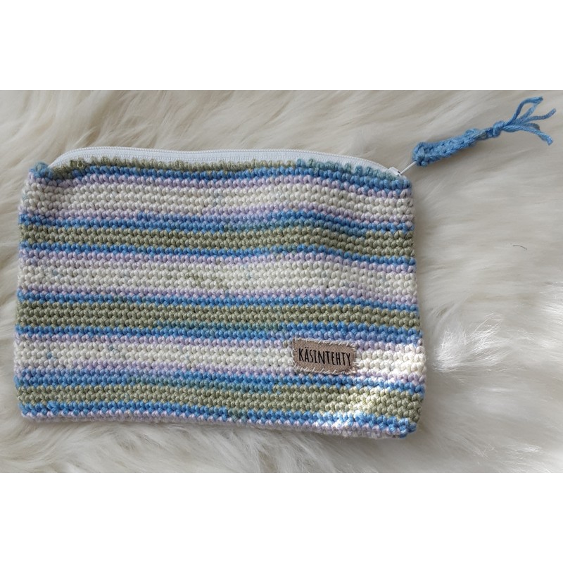 Virkattu vetoketjupussukka, 3159